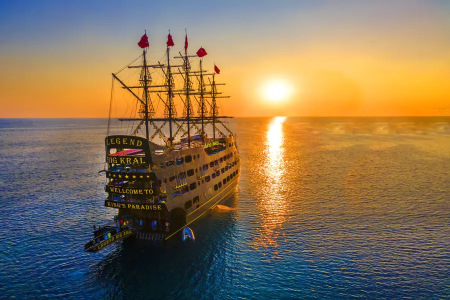Legend Big Kral – Pirate Ship Tour from Türkler to Alanya